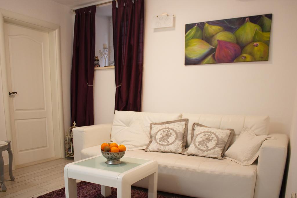 Apartment Romance سبليت المظهر الخارجي الصورة